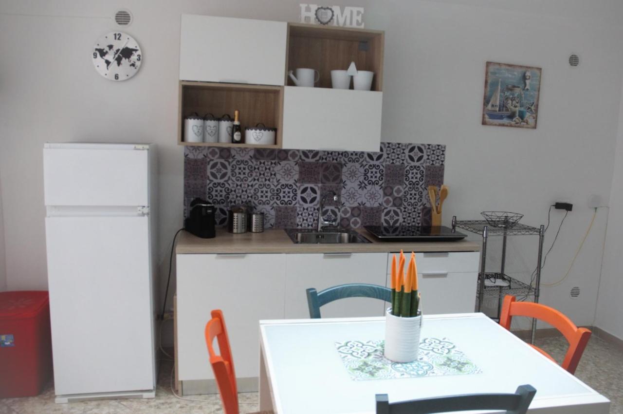Apartamento Enry'S House Bari Exterior foto