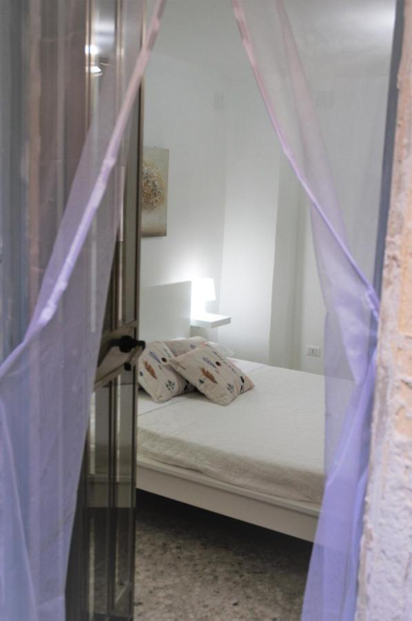 Apartamento Enry'S House Bari Exterior foto
