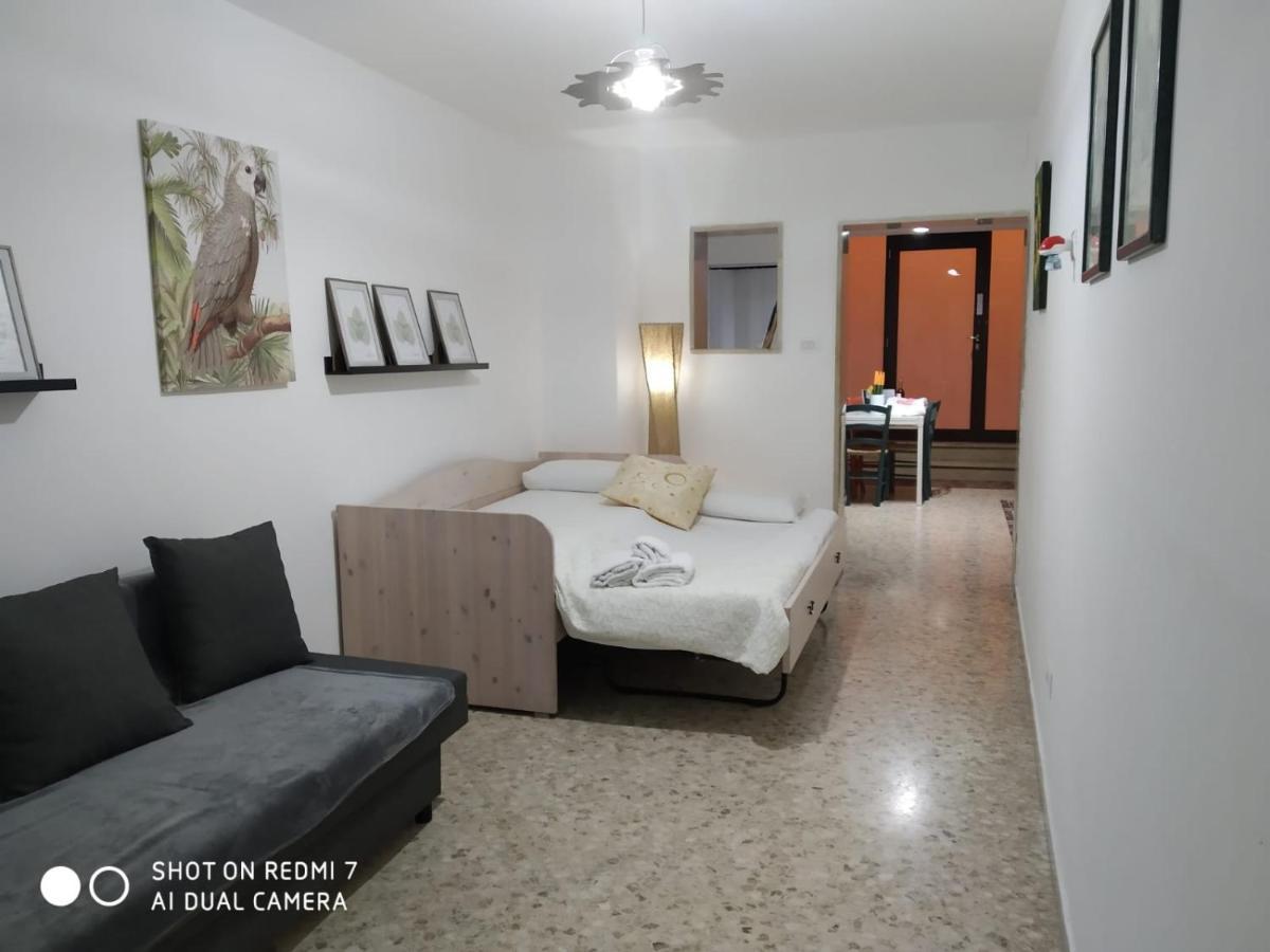 Apartamento Enry'S House Bari Exterior foto